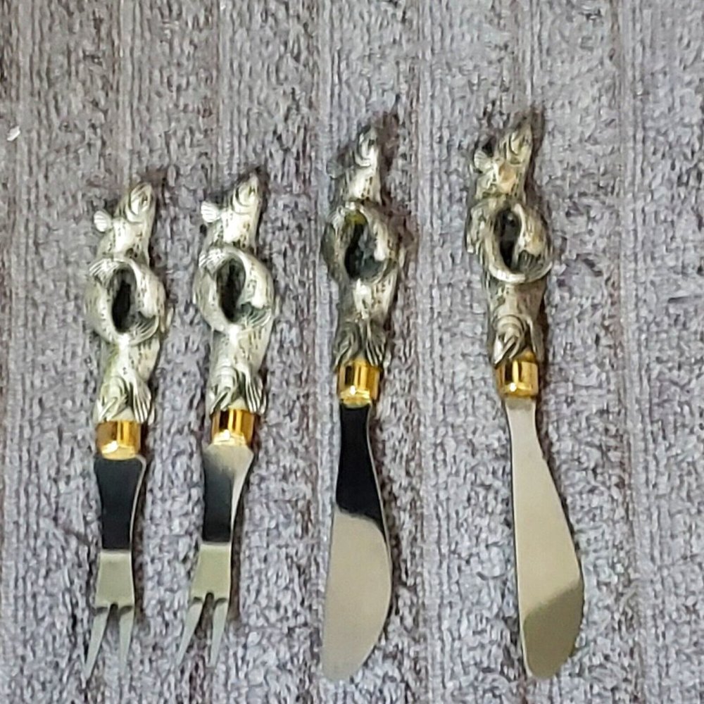Vintage Arthur Court Trout Cheese Spreaders and Cocktail Serving Set